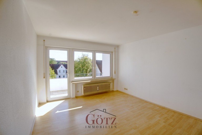 Wohnzimmer G�ppingen Etagenwohnung 3-Zimmer-Wohnung in zentraler Lage von G�ppingen - mit Balkon & Garage